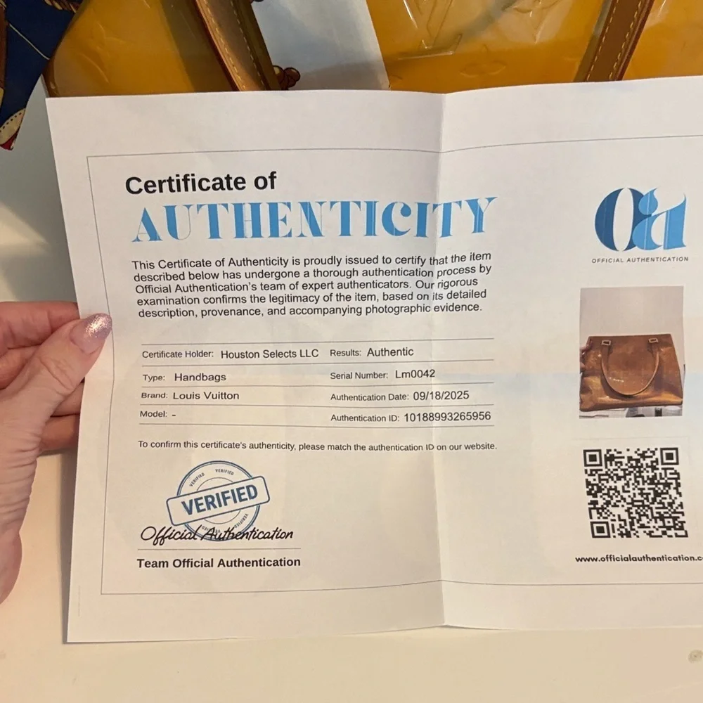 Vibrant Louis Vuitton Mustard Vernise Tote with COA - Picture 16 of 16